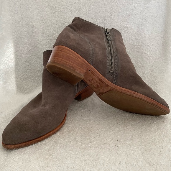 FRYE beige suede short boots - Picture 3 of 3